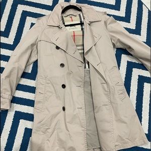 Burberry Trench Coat for men in size 50